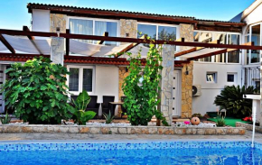 AZZURO APARTMANI